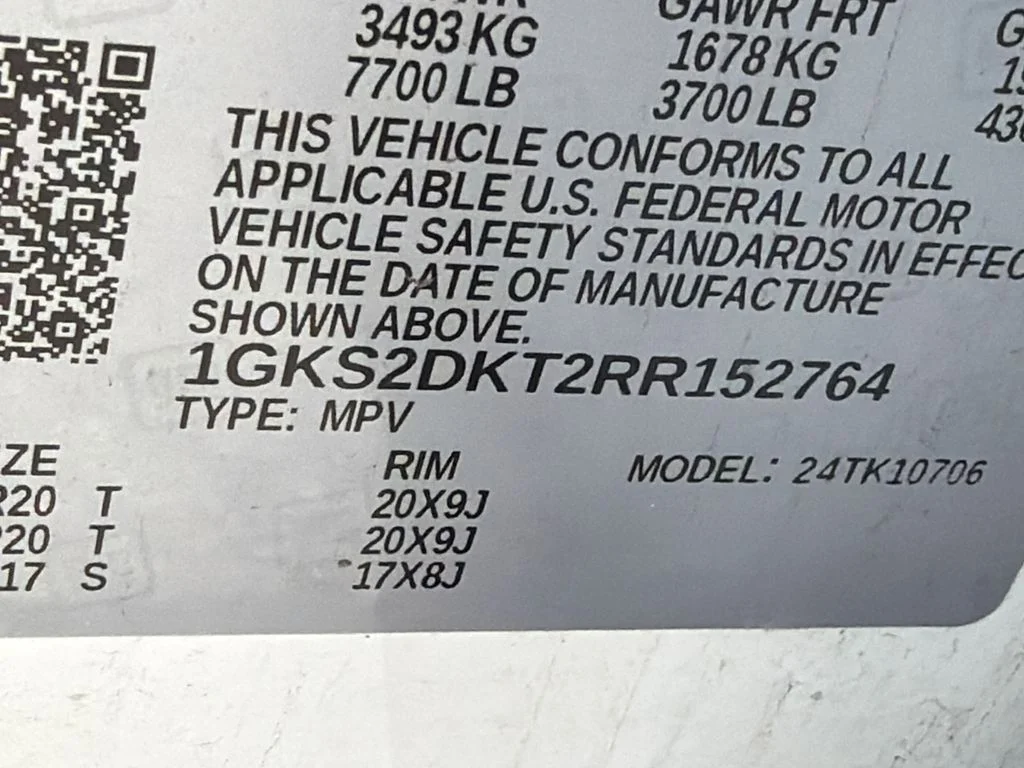 Used 2024 White GMC Denali image 34