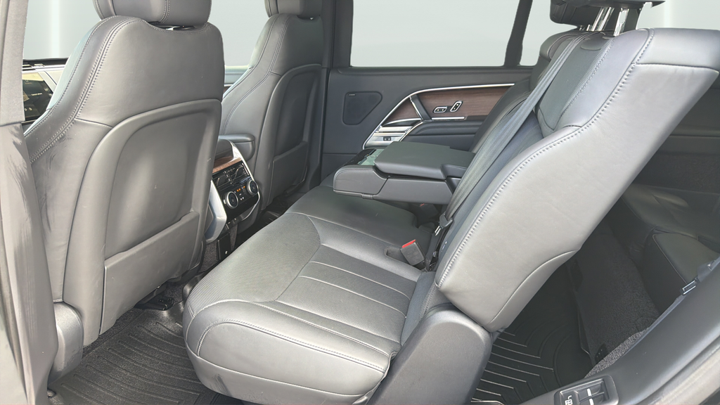 Used 2024 Black Land Rover SE image 20