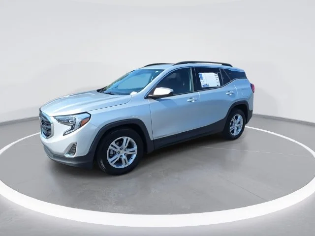 Used 2020 Silver GMC SLE image 4