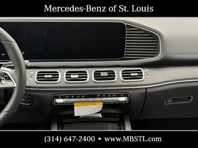 New 2026 MANUFAKTUR Moonlight White Metallic Mercedes-Benz GLE 450 image 11