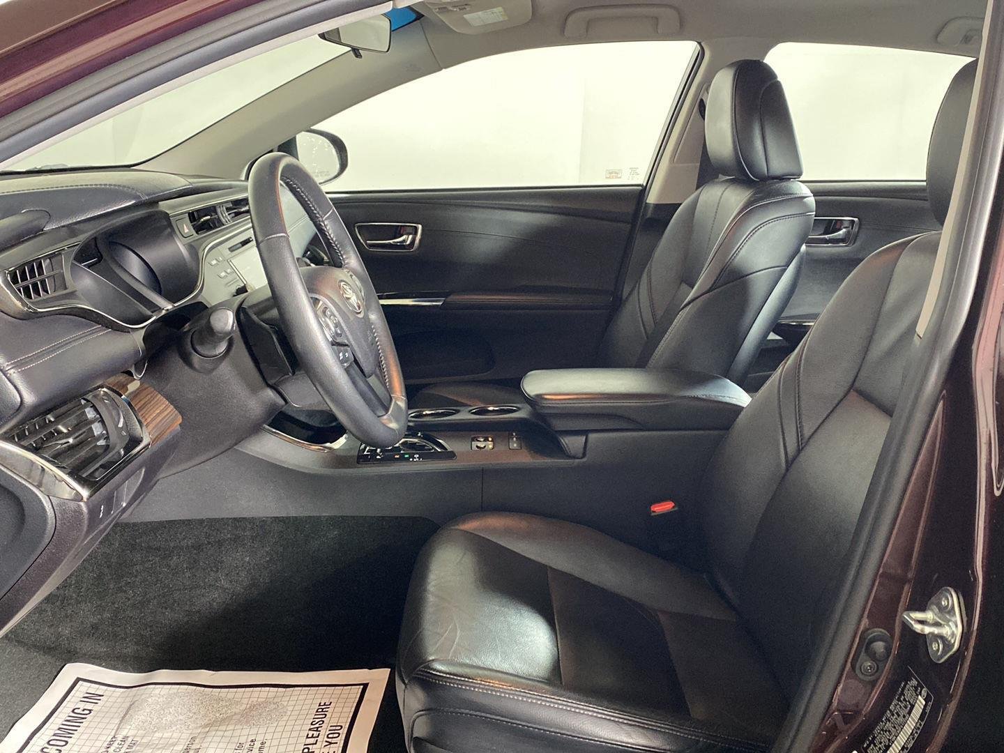 Used 2015 Sizzling Crimson Mica Toyota XLE image 25
