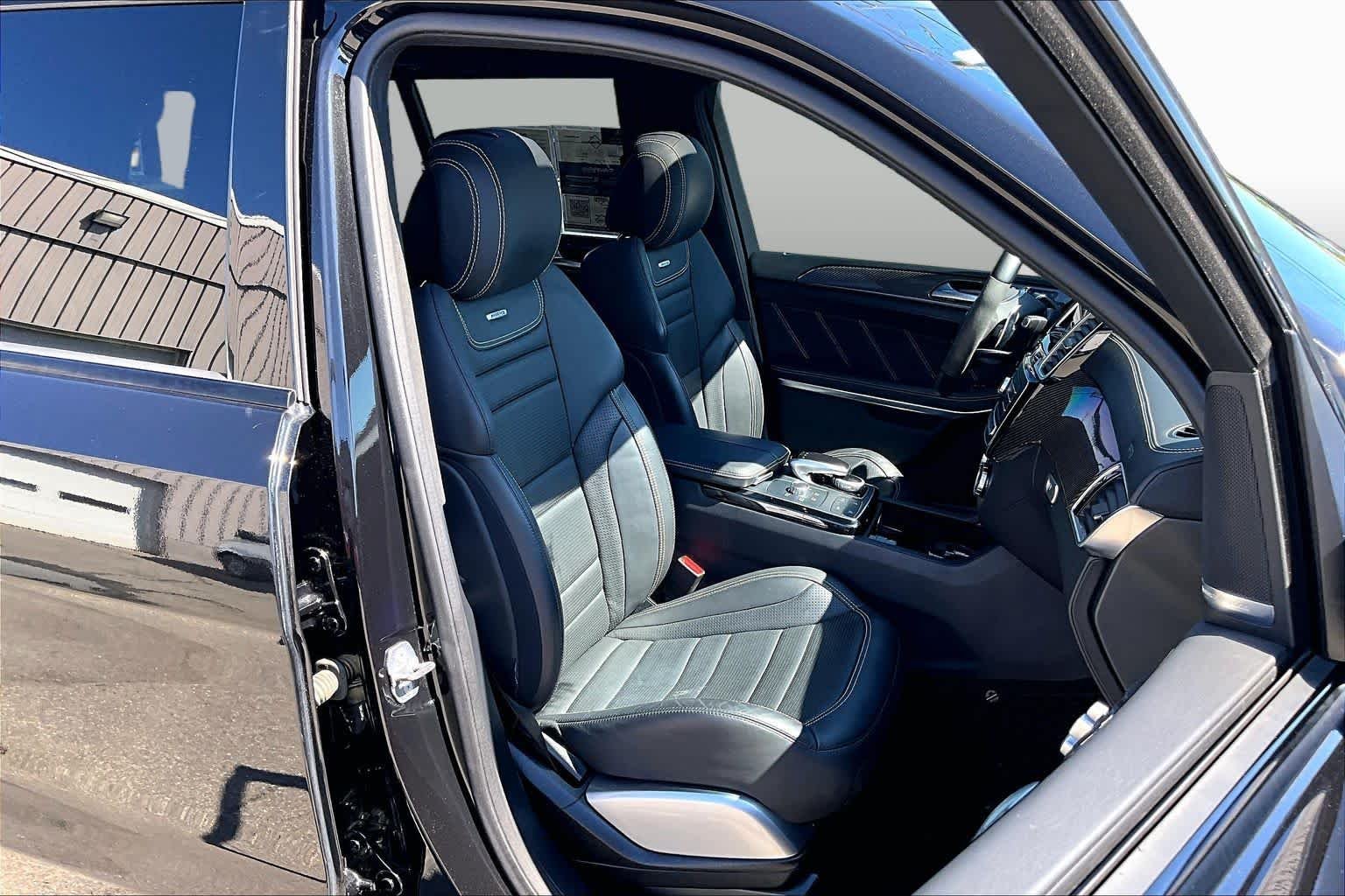Used 2018 Obsidian Black Metallic Mercedes-Benz AMG® GLS 63 image 8