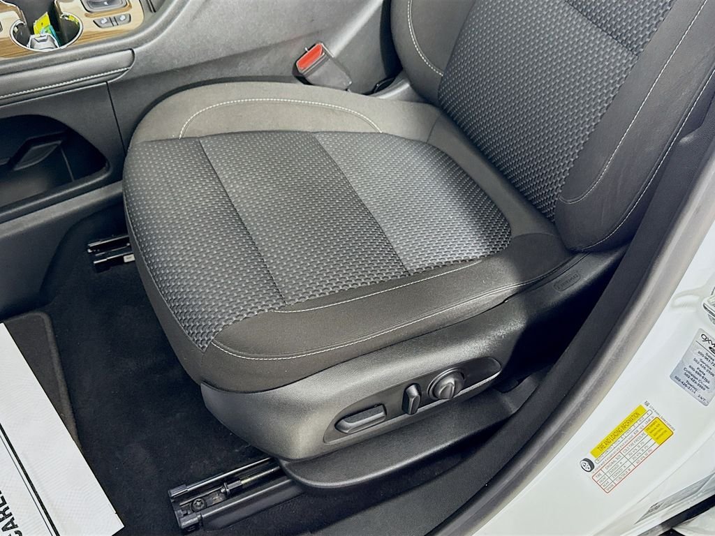 Used 2021 Summit White GMC SLE image 21
