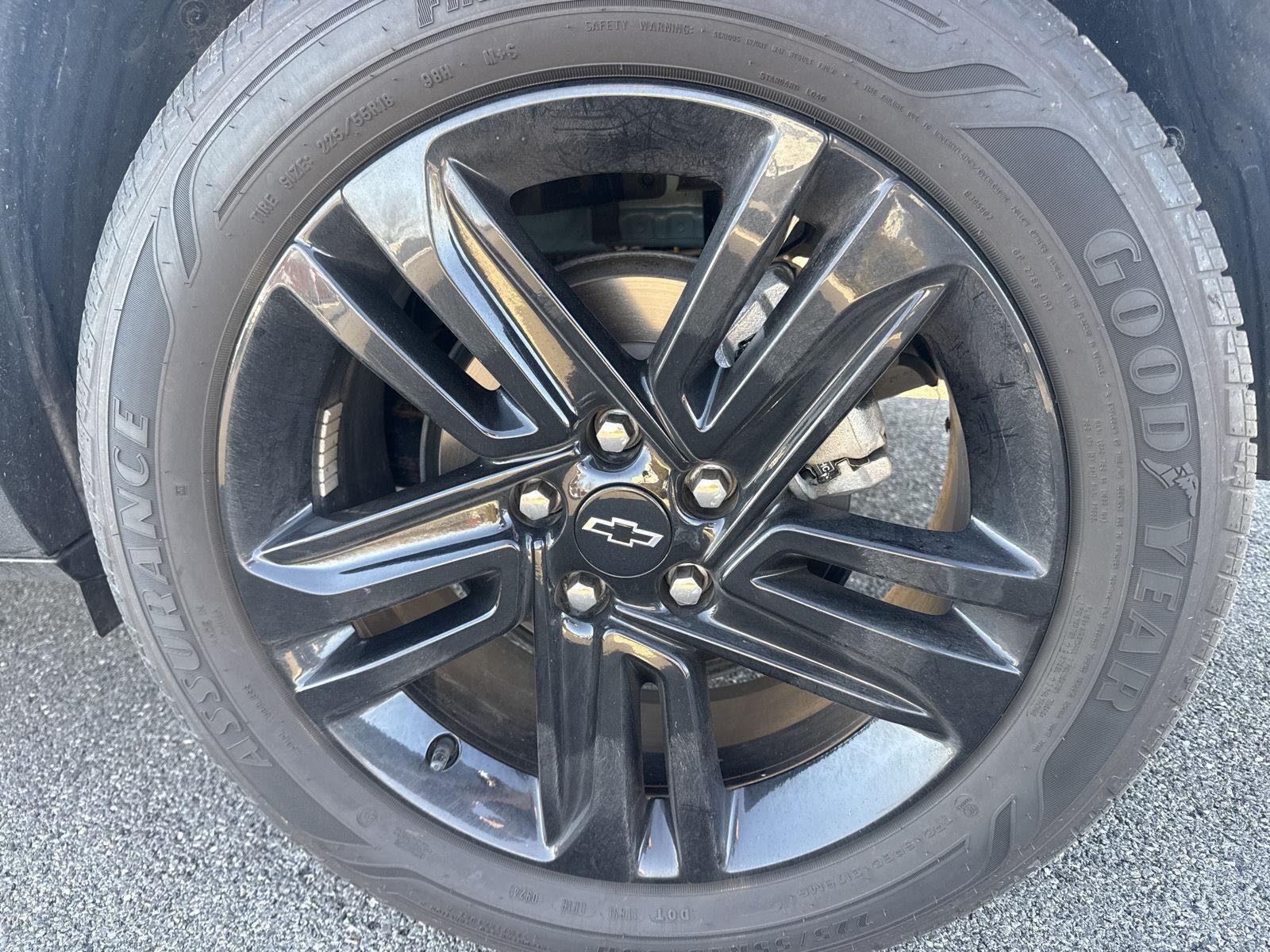 Used 2025  Chevrolet  image 13