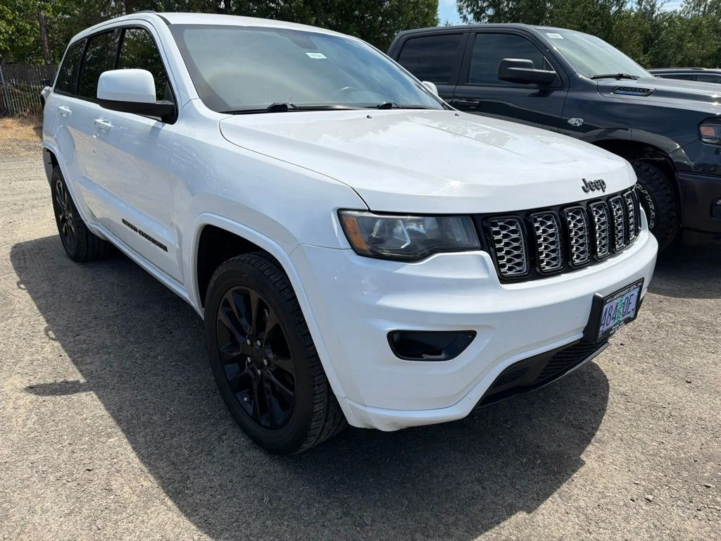 Used 2017 White Jeep Altitude image 1