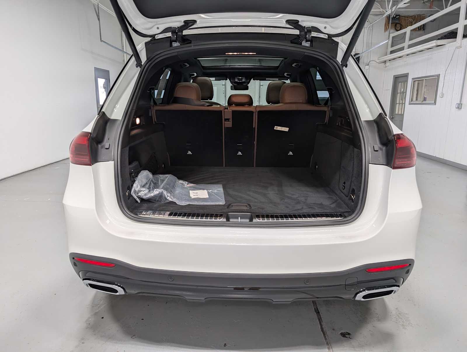 Certified Used 2025 Polar White Mercedes-Benz GLE 350 image 37