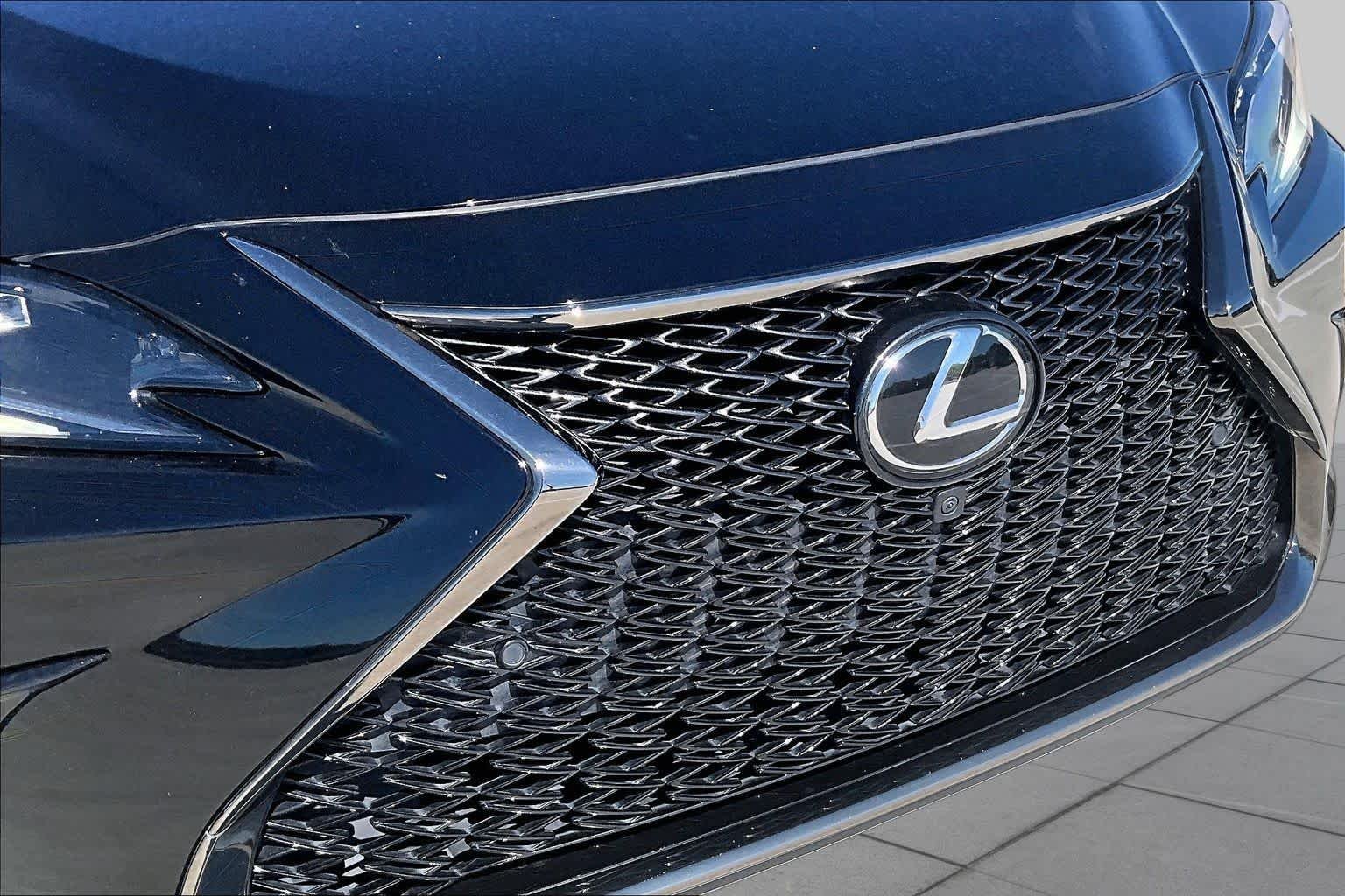 Used 2024 Obsidian Lexus F SPORT Handling image 28