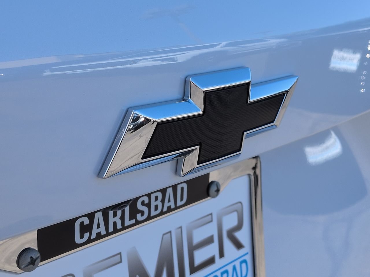 New 2026 Polar White Tricoat Chevrolet ACTIV image 32