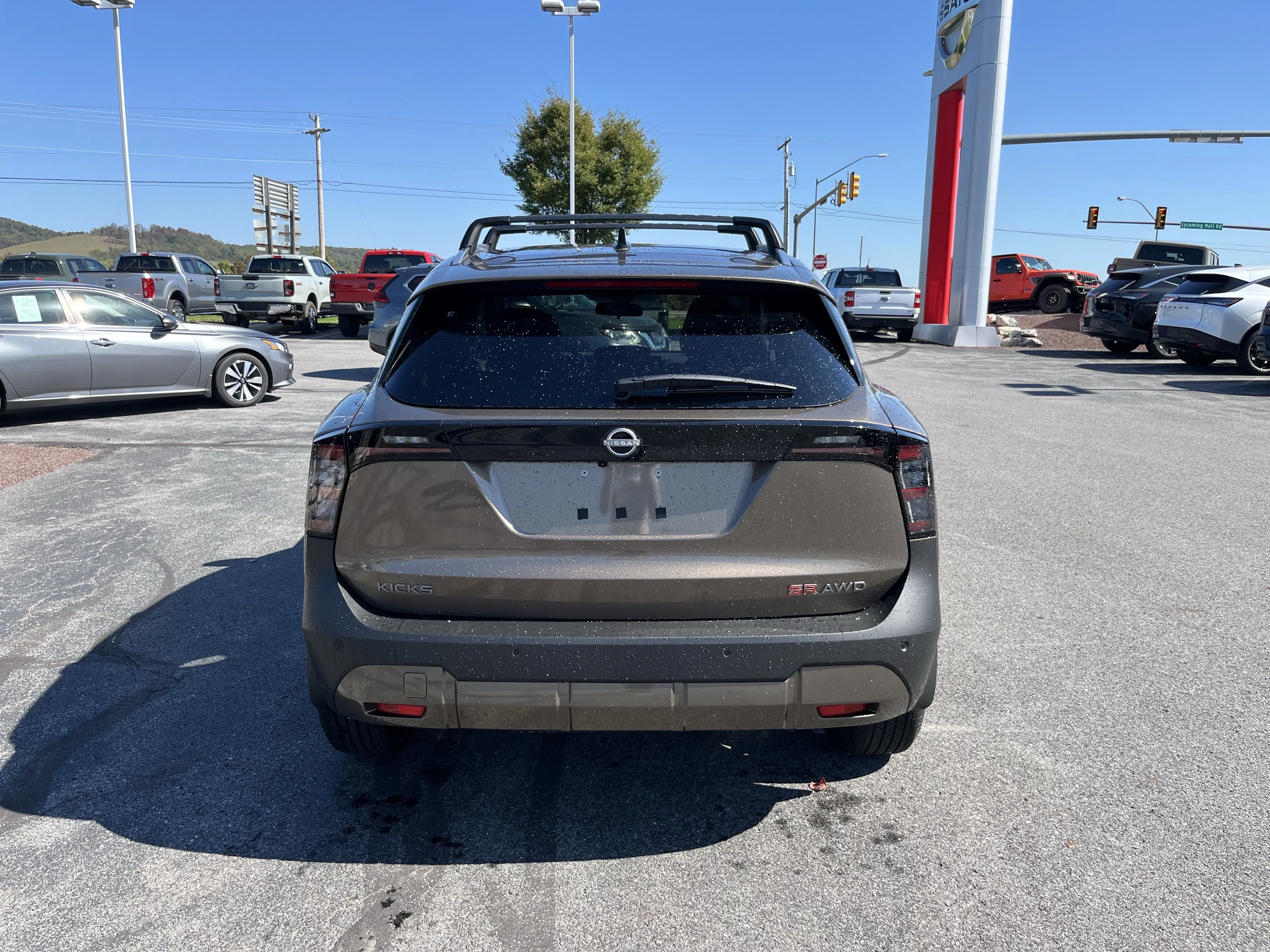New 2026 Canyon Bronze Metallic Nissan SR image 4