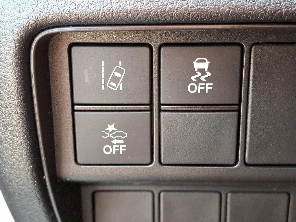 Used 2022 White Honda EX image 26