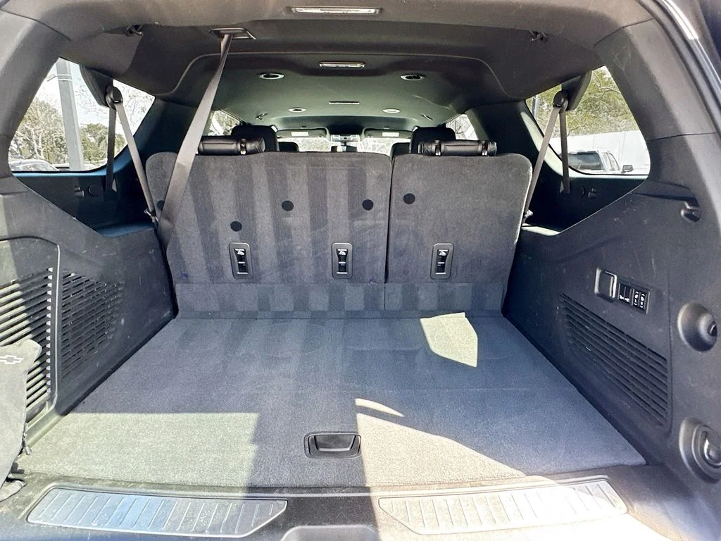 2022 Chevrolet Suburban RST - Photo 23