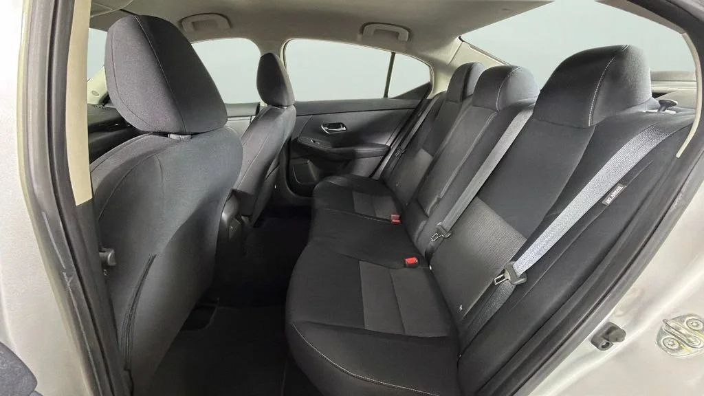 Used 2022 Silver Nissan SV Xtronic CVT image 26