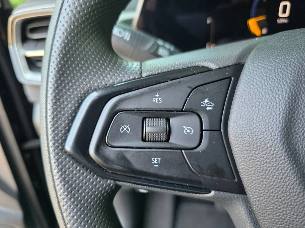 Used 2025 Mosaic Black Metallic Chevrolet LT image 23