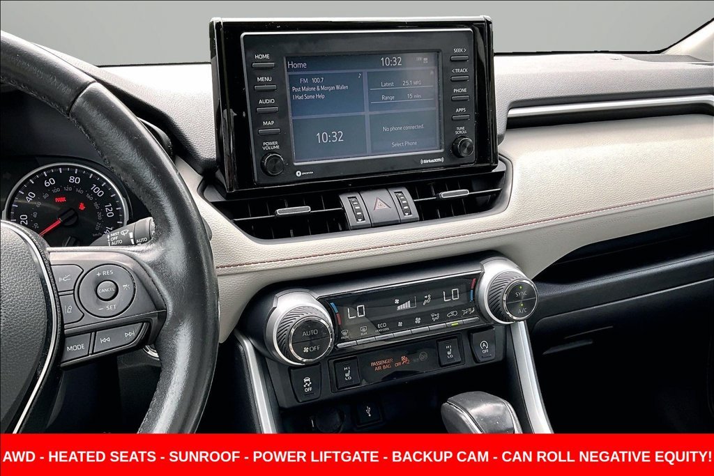 Used 2020 Gray Toyota XLE Premium image 9
