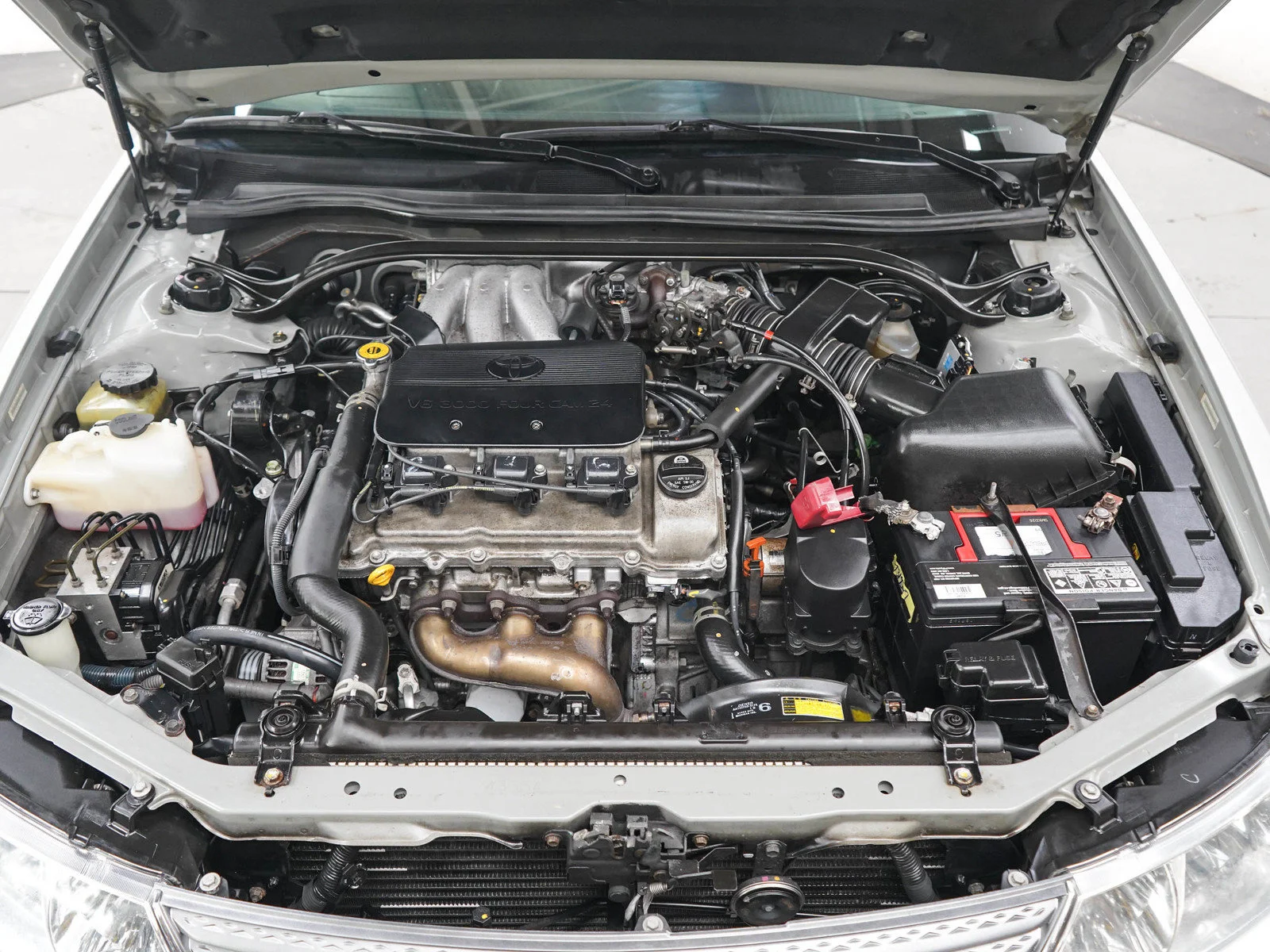 Used 2002  Toyota SE V6 image 22