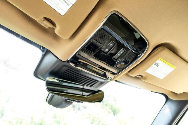Used 2023 Black Land Rover SE image 40
