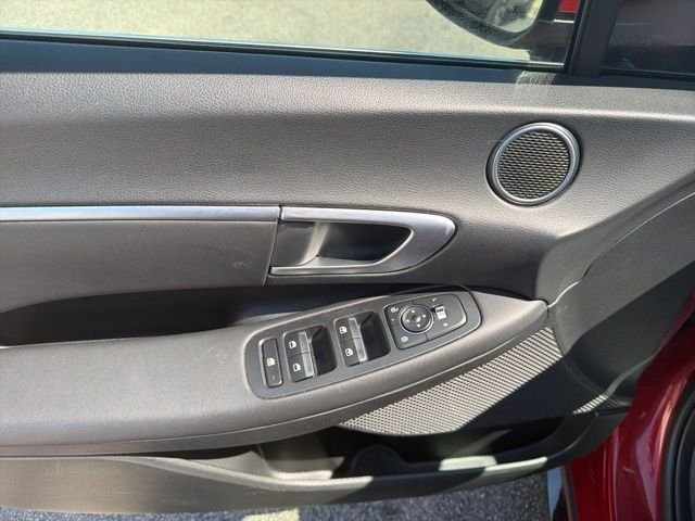 Used 2025 Red Hyundai SEL image 26