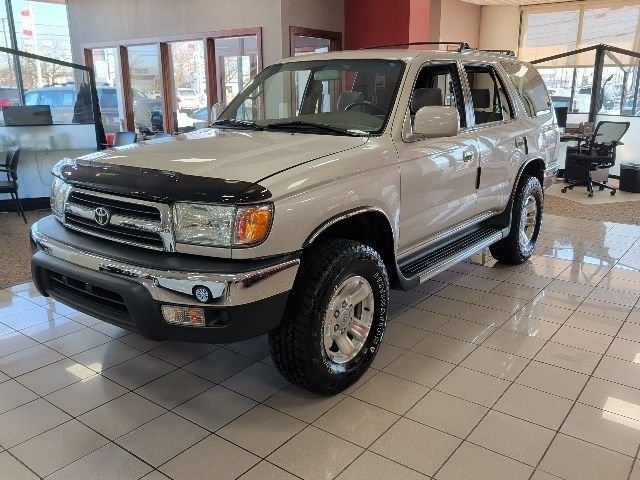 1999 Toyota 4Runner SR5 4X4's photo