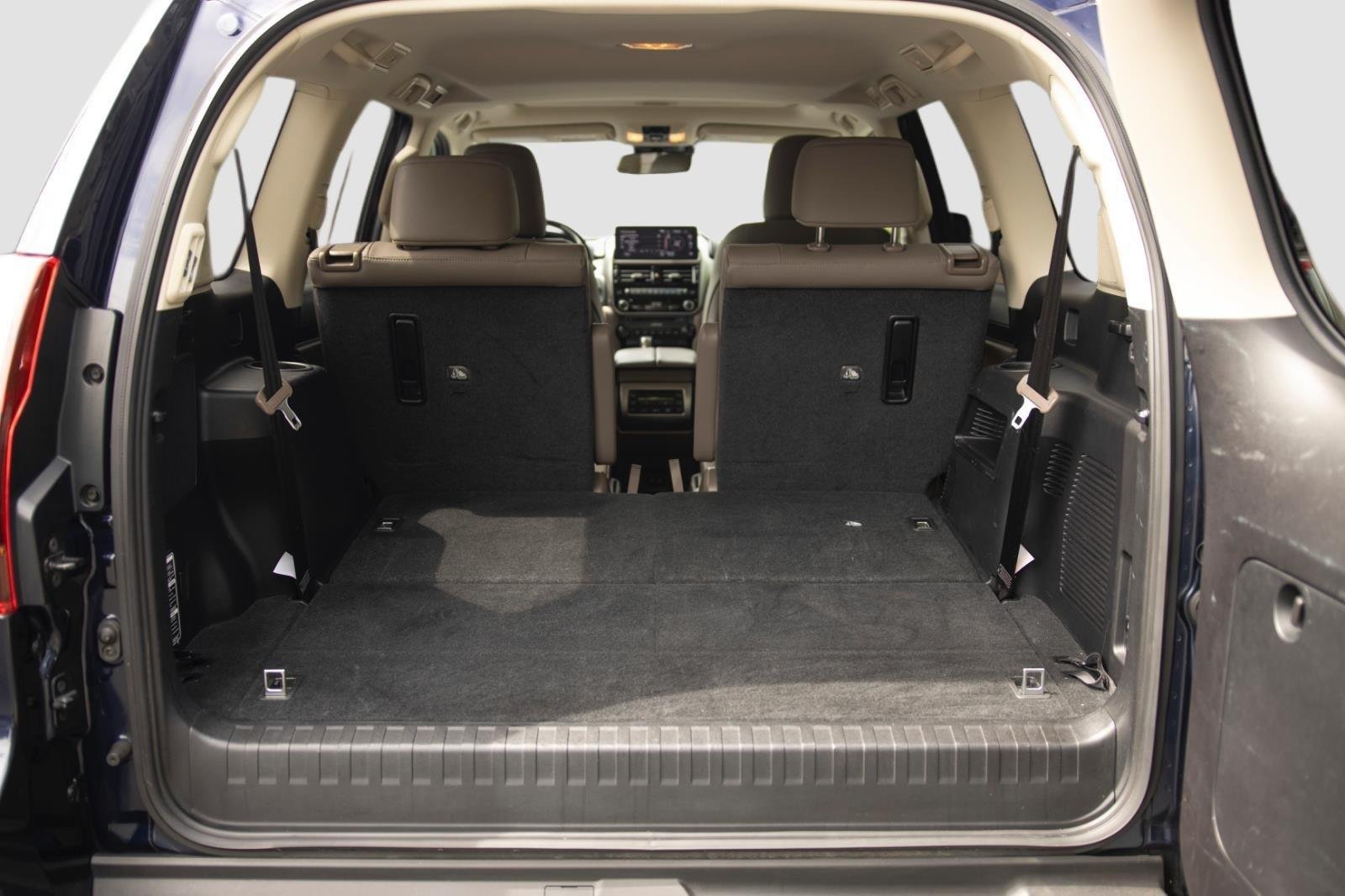 Used 2022 Blue Lexus GX 460 Premium image 22