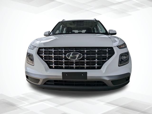 Used 2025 White Hyundai SEL image 8