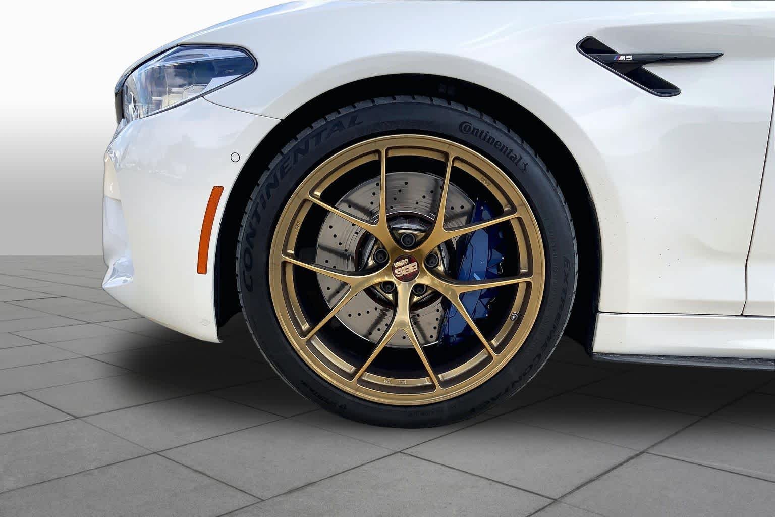 Used 2018 Alpine White BMW  image 11