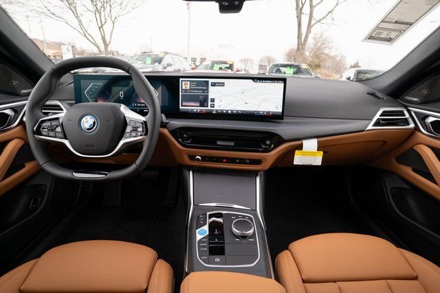 2025 BMW i4 40 - Photo 9