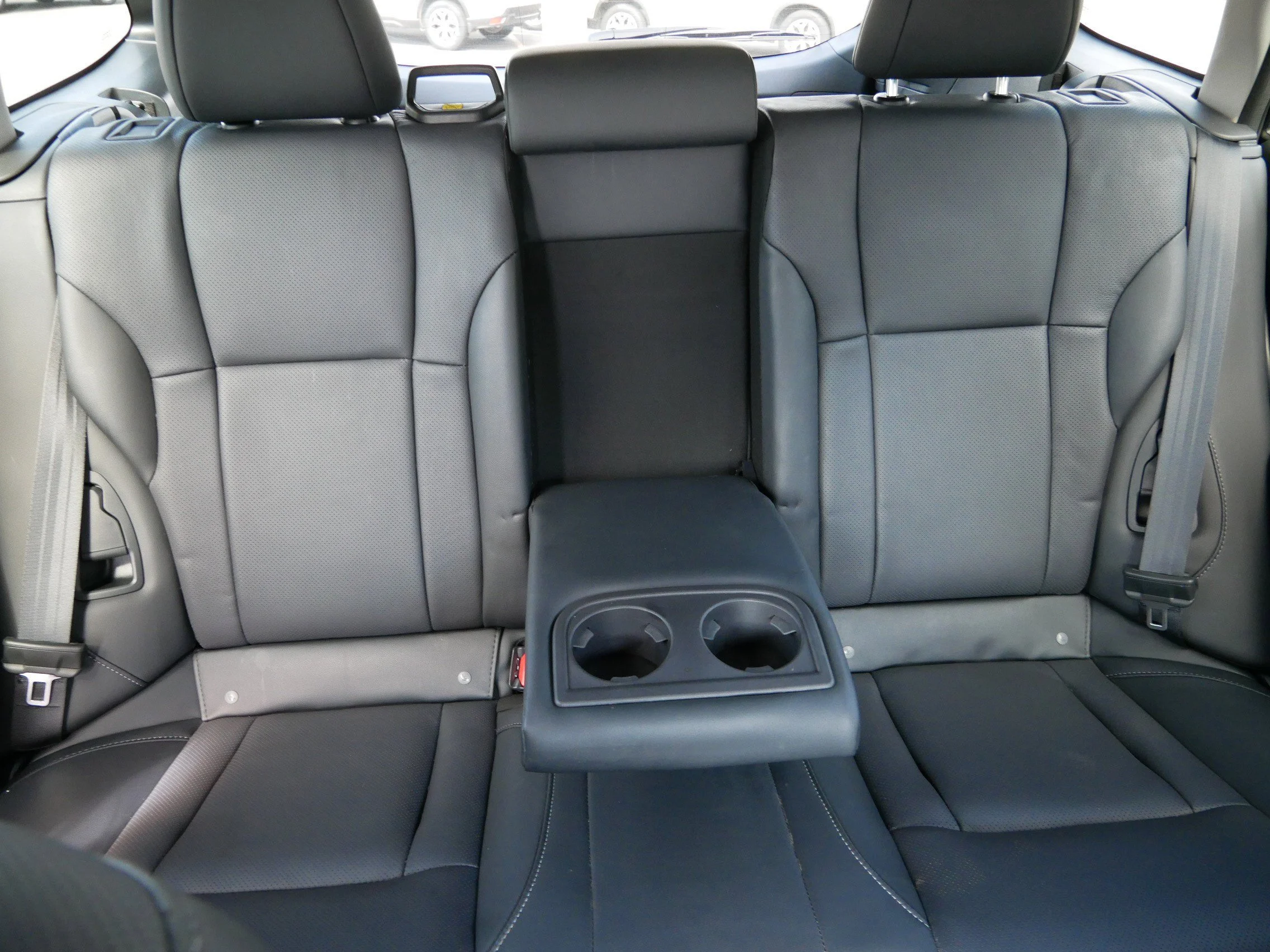 Used 2024 Ice Silver Metallic Subaru Limited image 13