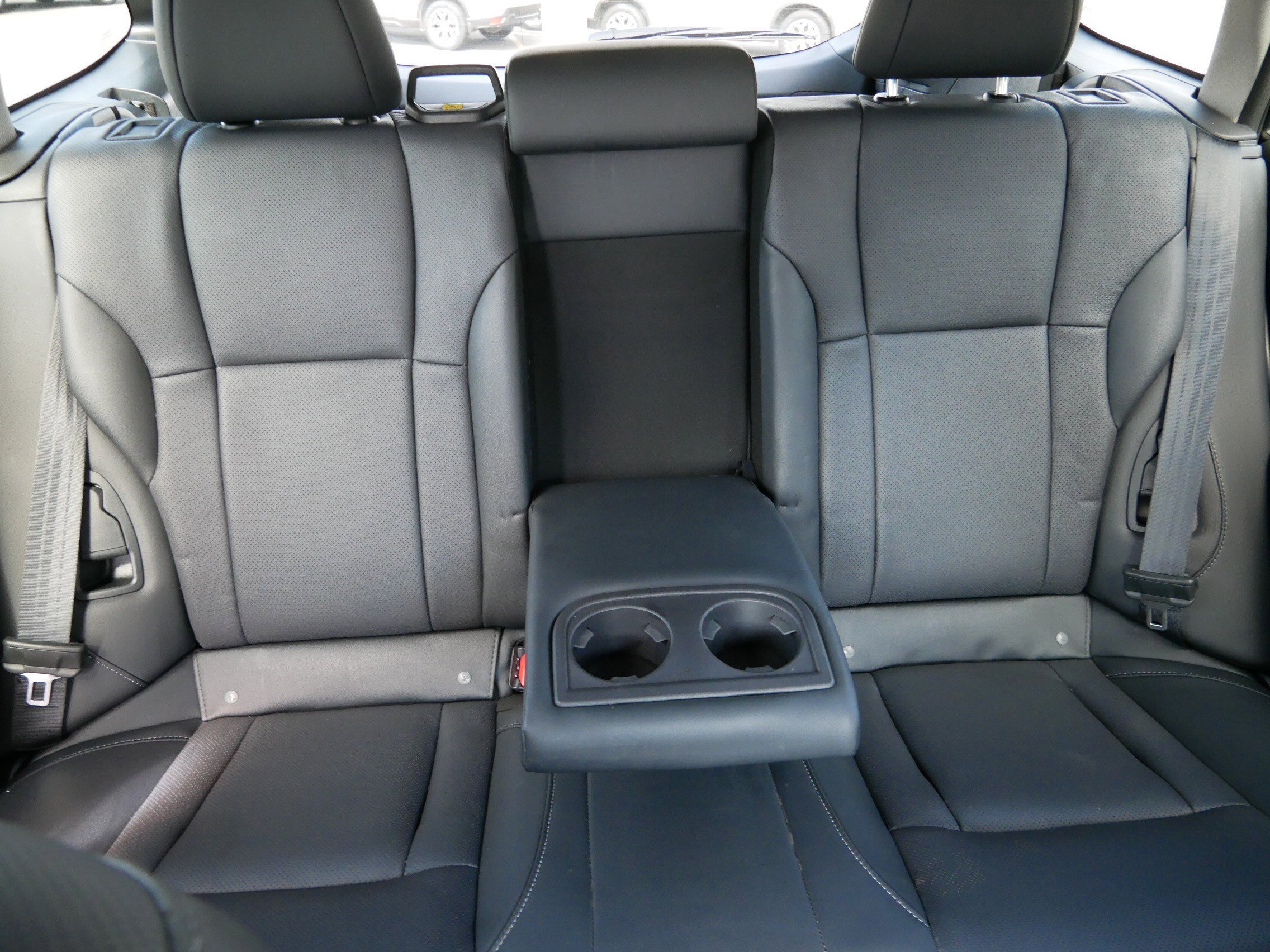 Used 2024 Ice Silver Metallic Subaru Limited image 13