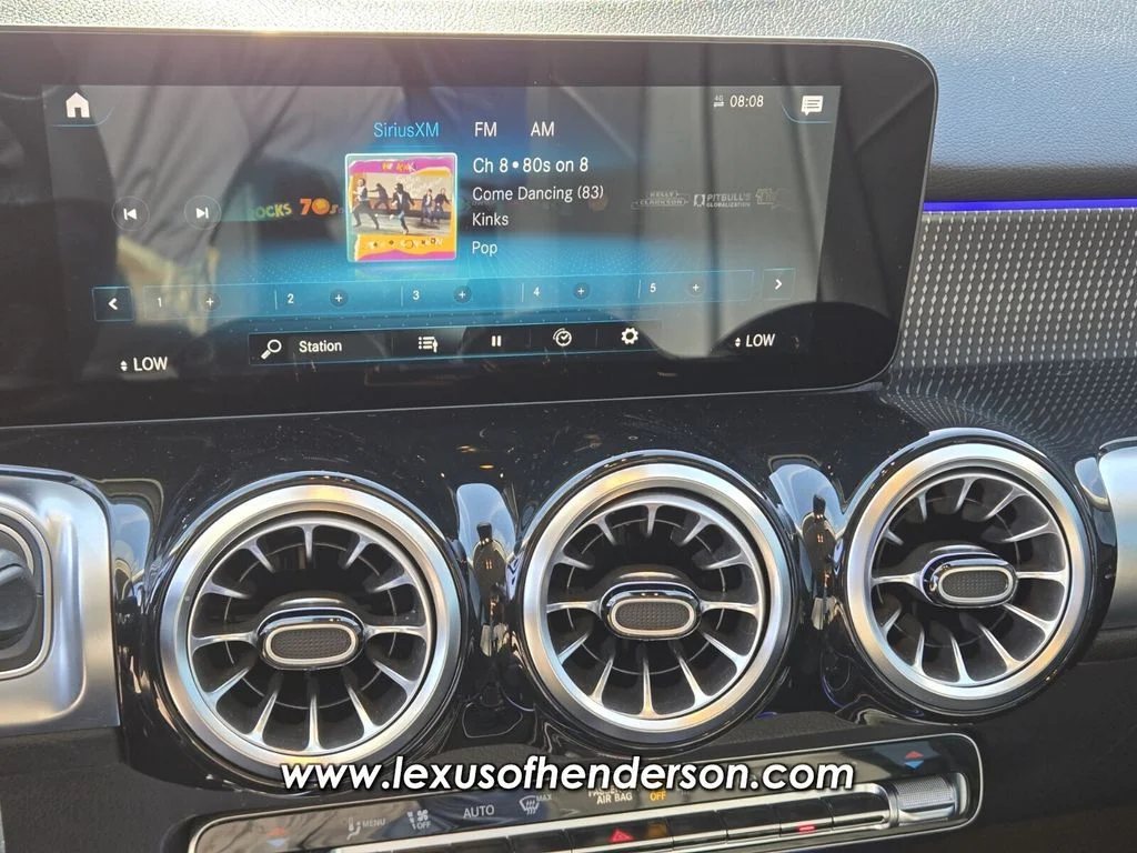 Used 2022 Black Mercedes-Benz GLB 250 image 24