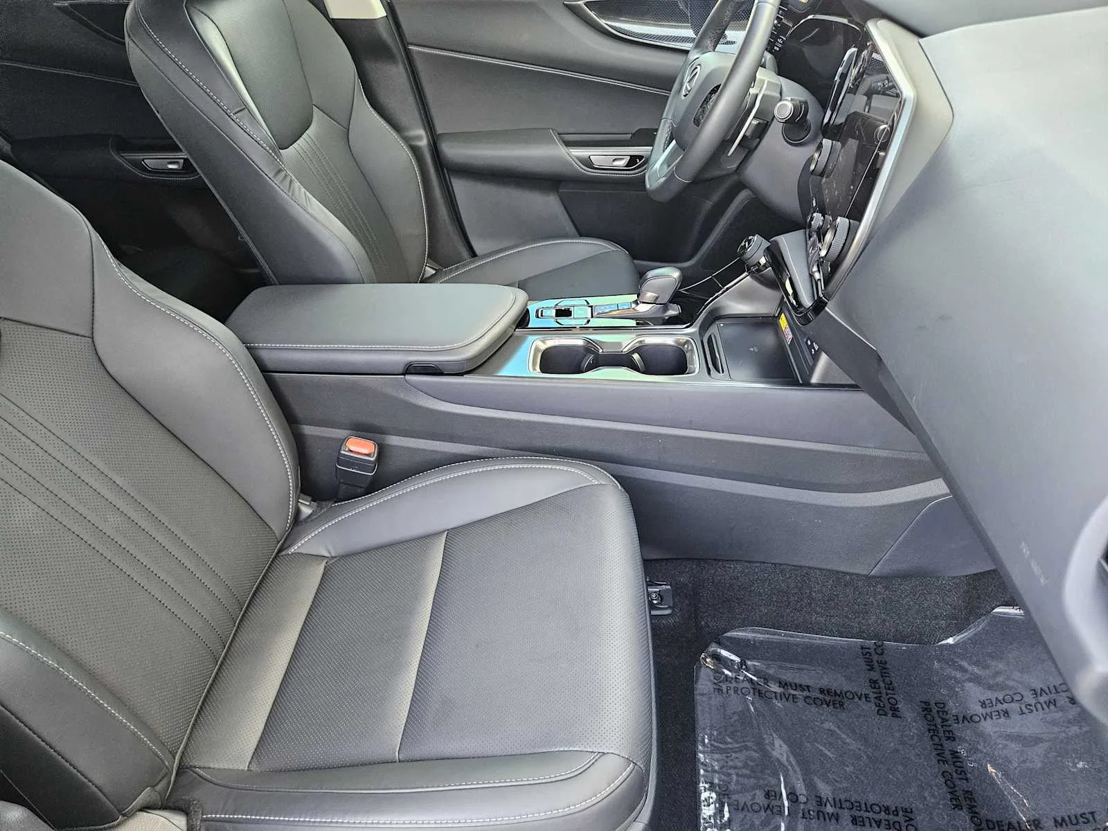Certified Used 2025 NORI GREEN PEARL Lexus  image 9
