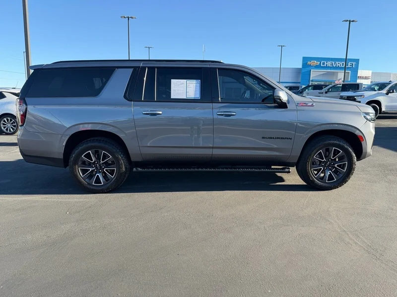 Used 2021 SATIN STEEL METALLIC Chevrolet Z71 image 2