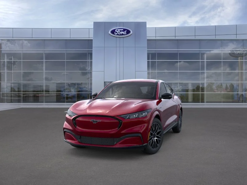 New 2025 Molten Magenta Metallic Tinted Clearcoat Ford Premium image 2