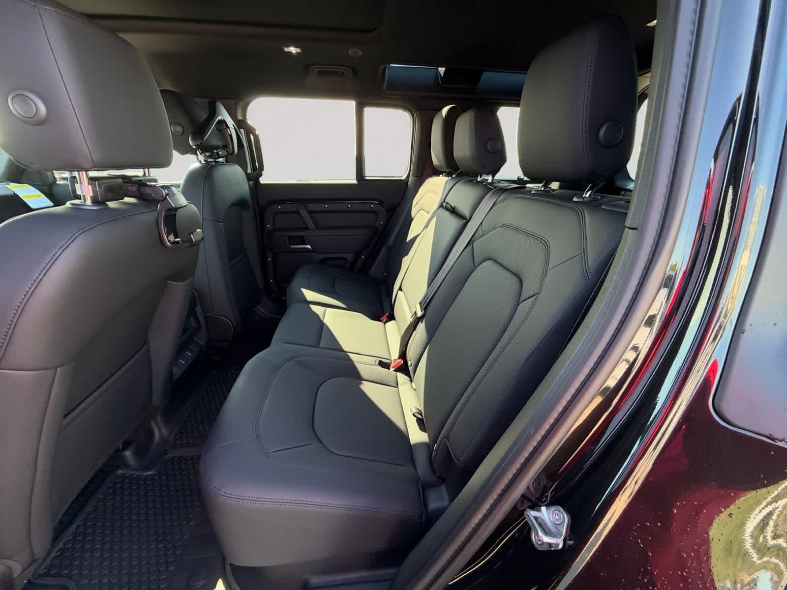 New 2026 Santorini Black LAND ROVER S image 13