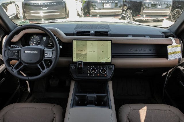 New 2026 Fuji White Land Rover X-Dynamic SE image 21