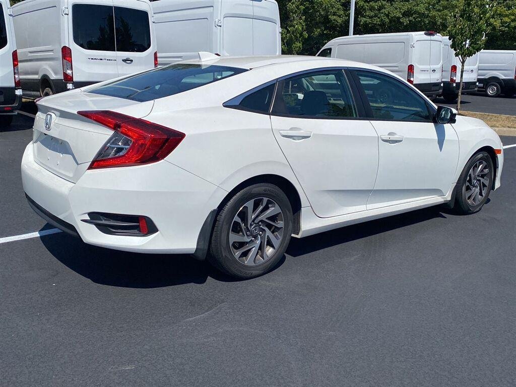 Used 2018  Honda EX image 11