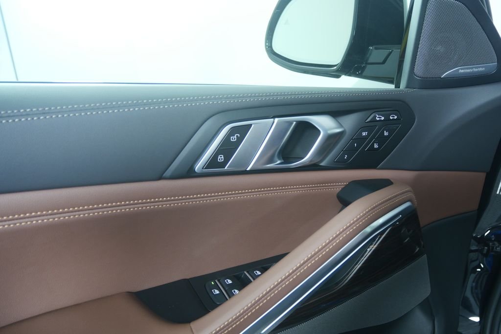 New 2027 Black Sapphire Metallic BMW xDrive40i image 8