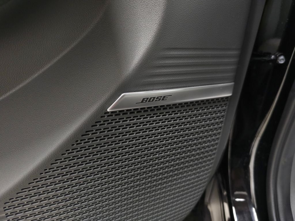 2026 Hyundai Santa Fe Limited - Photo 17