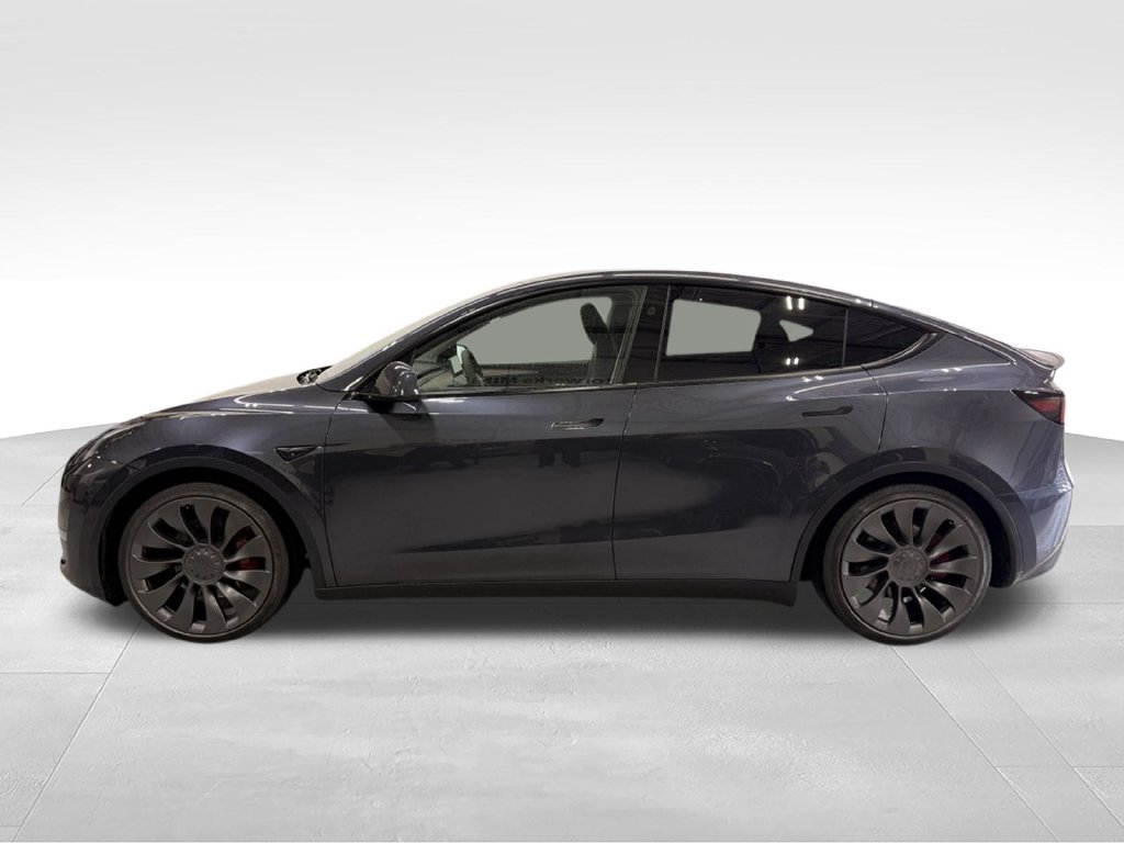 Used 2024 Tesla Model Y Performance with VIN 7SAYGDEF1RA317173 for sale in Golden Valley, Minnesota