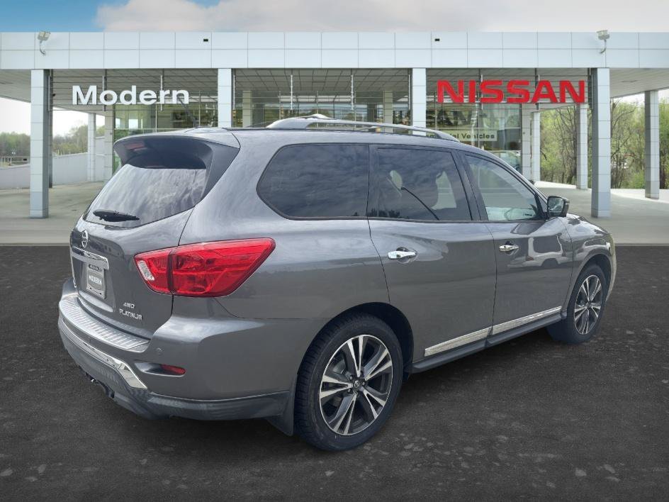 Used 2017 Gun Metallic Nissan Platinum image 5
