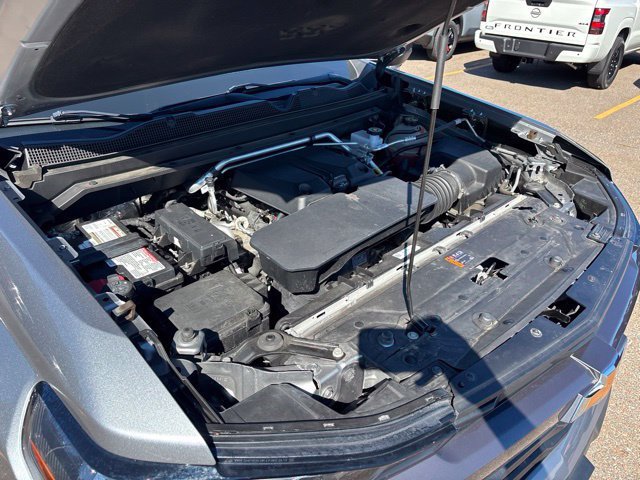 Used 2023 Sterling Gray Metallic Chevrolet 4WD LT image 18