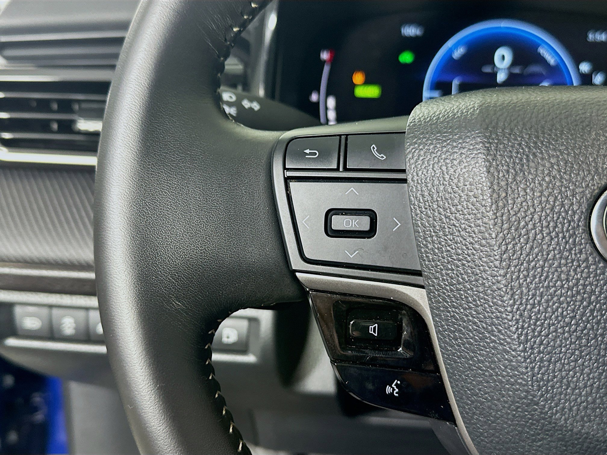 Used 2025 Black Toyota SE image 16