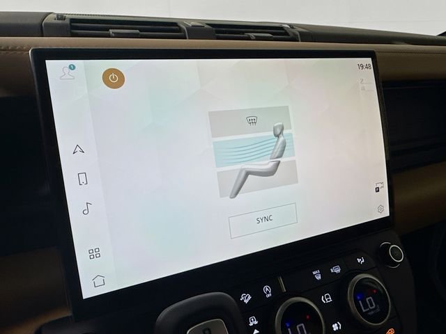 New 2026 Fuji White Land Rover X-Dynamic SE image 18