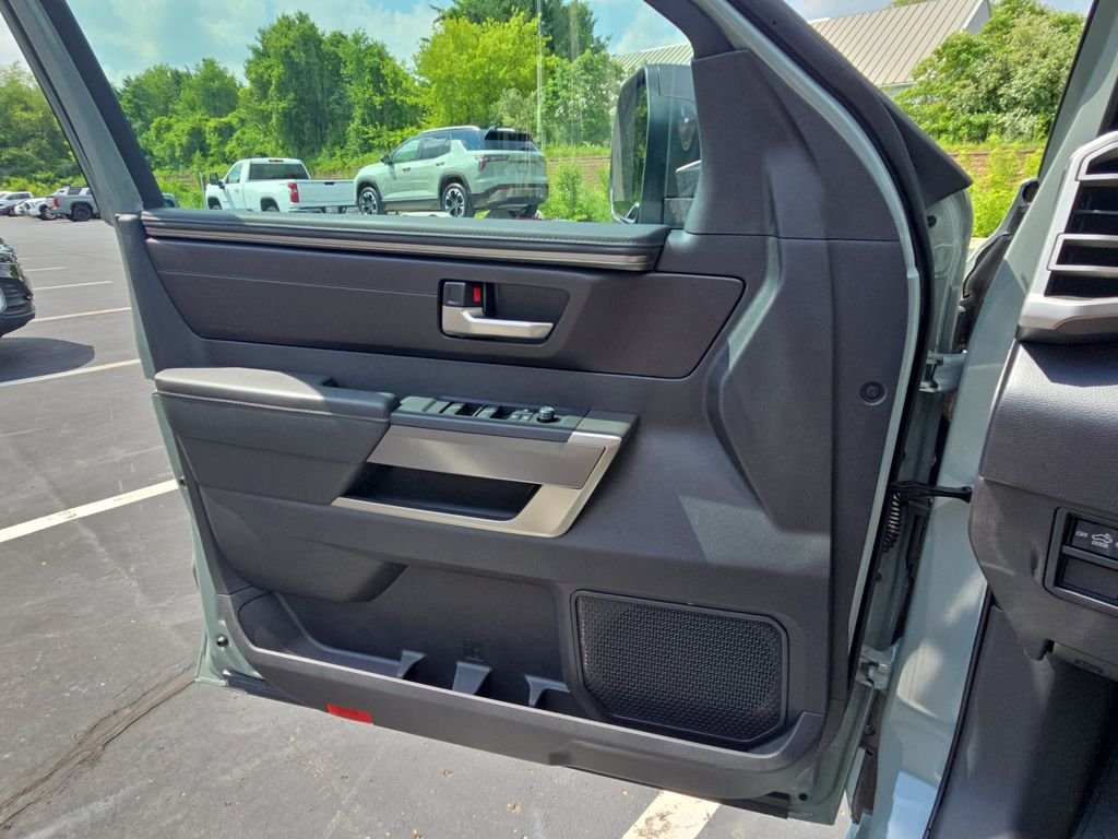 Used 2026  Toyota SR5 image 27