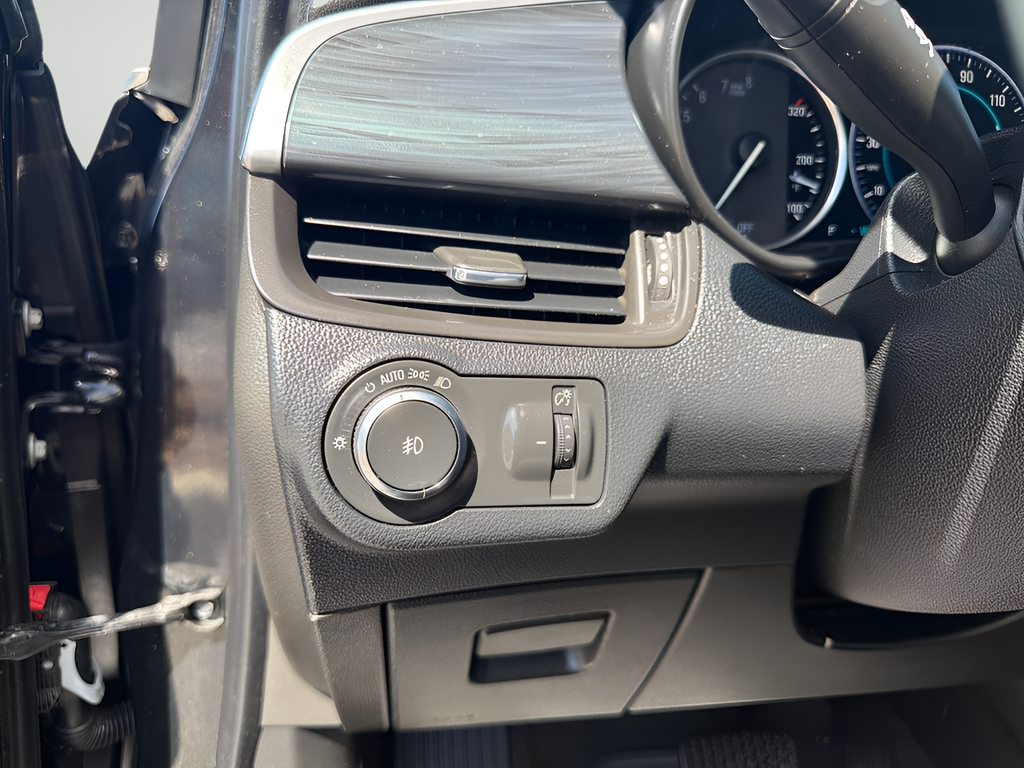 Used 2020 Black Buick Premium I image 31