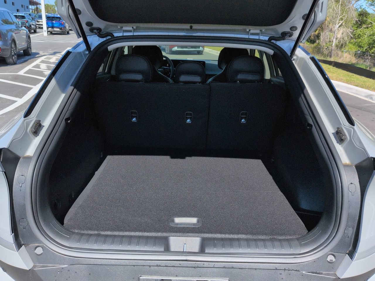 New 2026 Wolf Gray Kia Light Long Range image 14