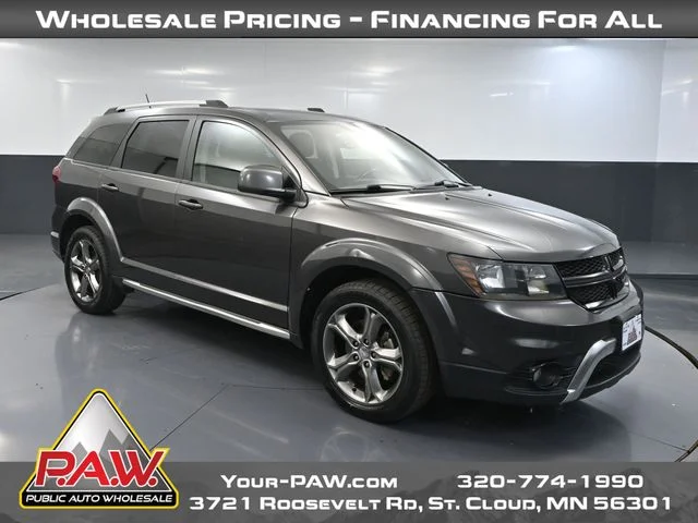 Used 2017 Gray Dodge Crossroad image 1
