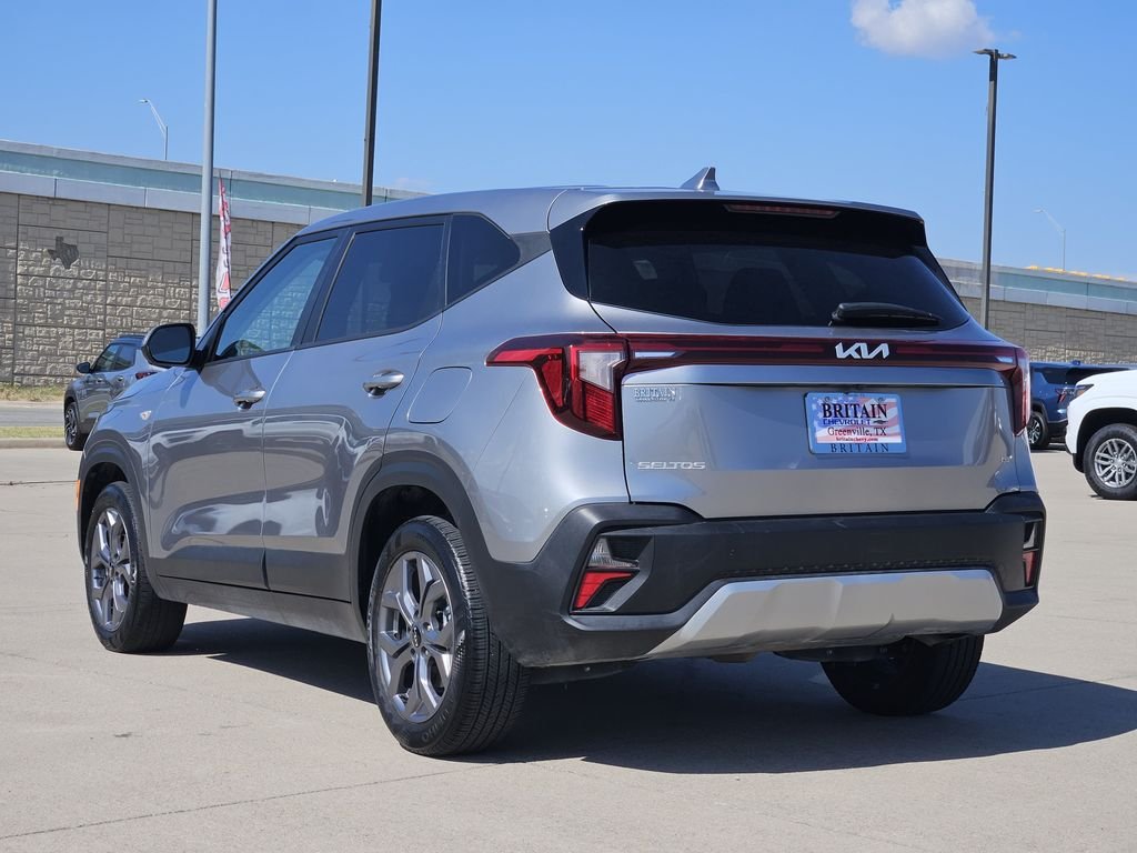 Used 2024 Gray Kia LX image 4