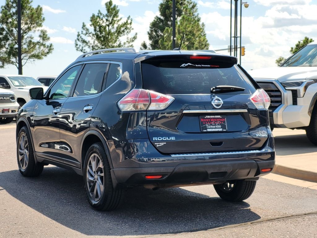 Used 2016 Blue Nissan SL image 6
