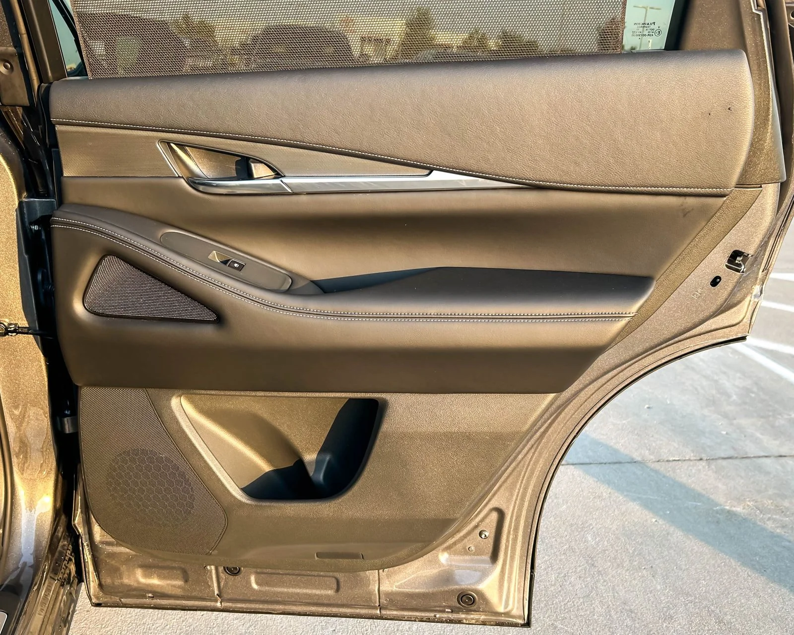 Certified Used 2024 Gray INFINITI LUXE image 17