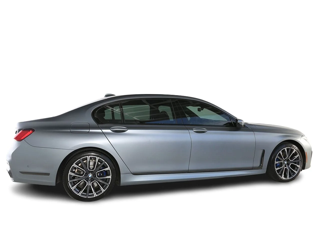 Used 2022 Blue BMW 750i xDrive image 5